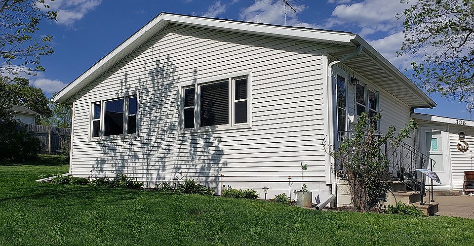 1st image of 306 N Augusta Ave