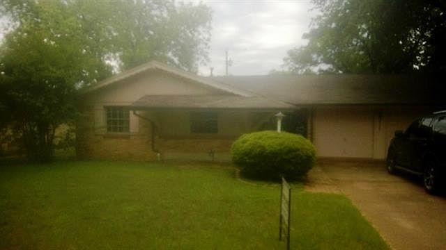 1st image of 2222 Normandy Dr