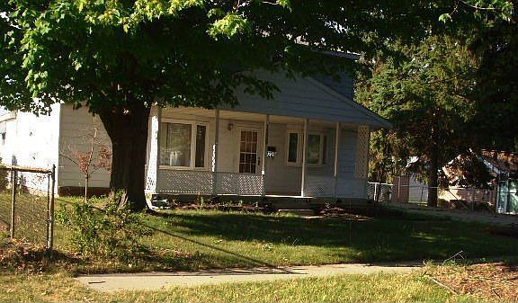 2nd image of 1229 Parkwood Ave