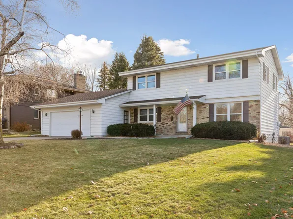 3112 Hilldale Ave NE, Saint Anthony, MN 55418