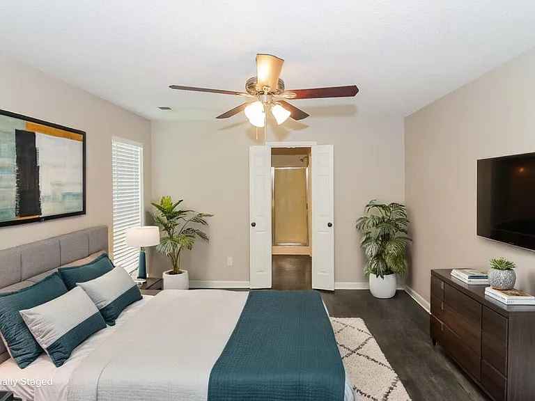 10678 Pecan Meadow Dr N — Photo 12