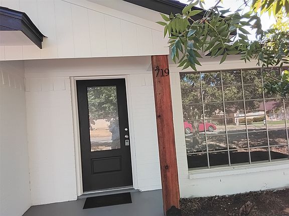 2nd image of 719 Kelso Dr
