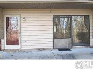 392 Spring Brooke Dr, Brighton, MI 48116