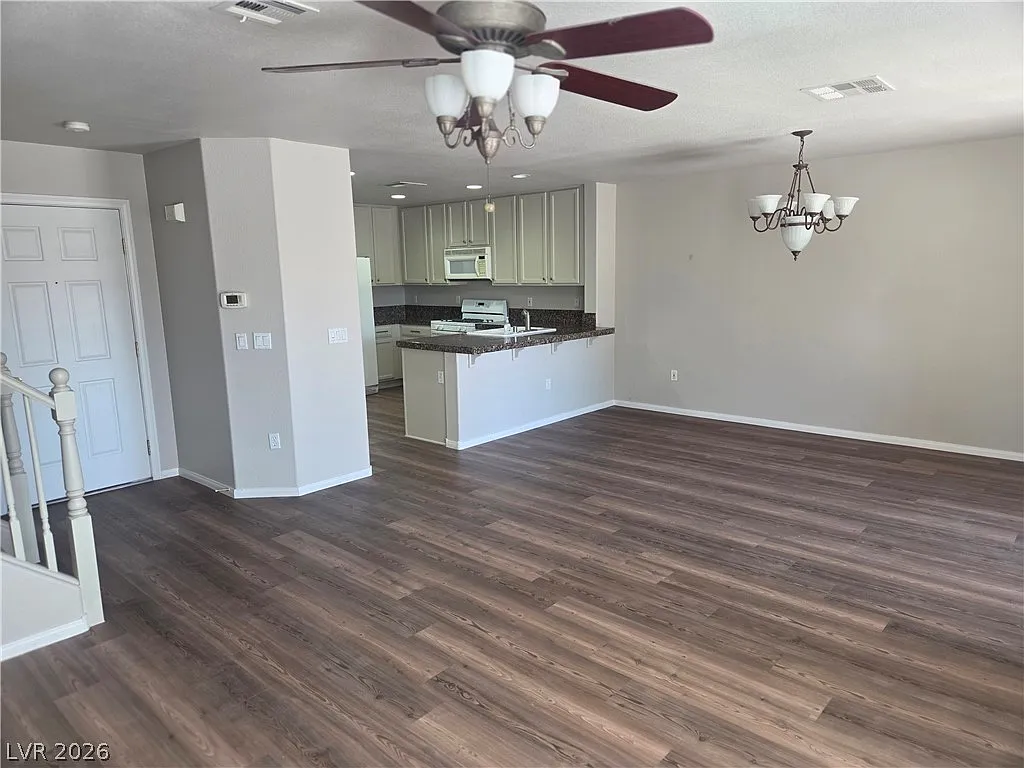 2 bed, 2.5 bath, 1507 sqft, $2,000 — Photo 4