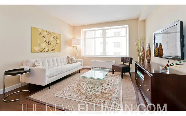 Rented by Douglas Elliman | media 15