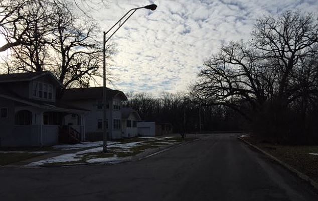 2nd image of 140 E 10th St