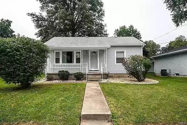 103 W Birch St photo 1