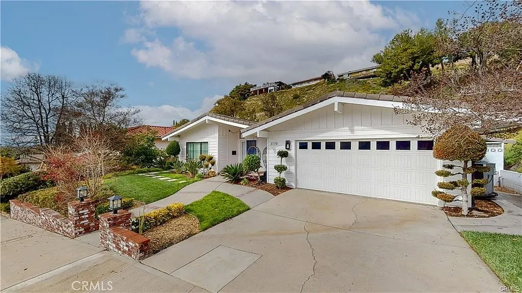 4 bed, 2506 sqft, $7,500 — Photo 3