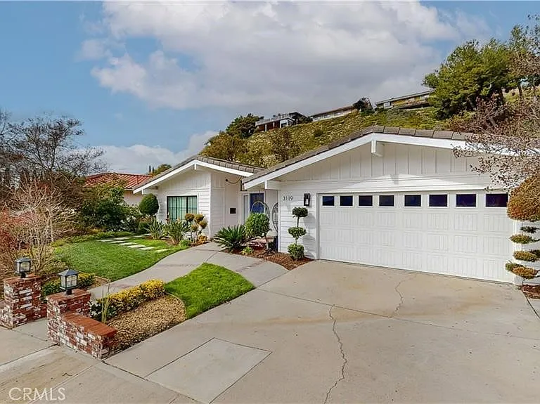 3119 Mesa Verde Dr — Photo 3