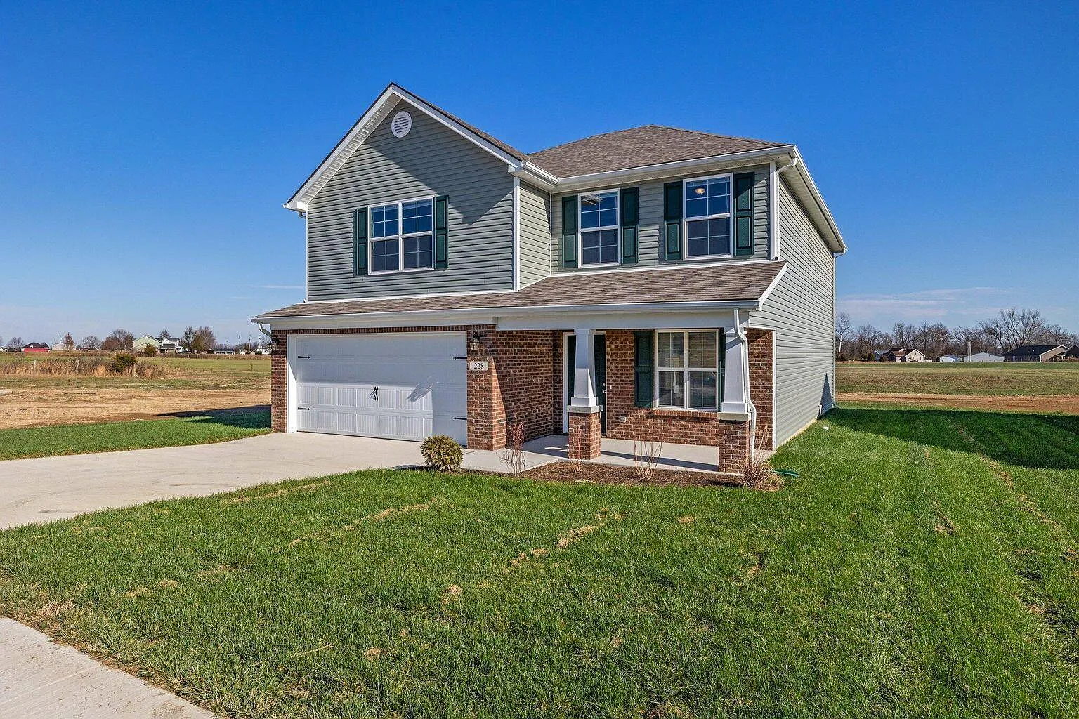 4 bed, 2.5 bath, 2400 sqft, $2,395 — Photo 1