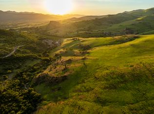 312 Sky Ridge Rd, Ashland, OR 97520