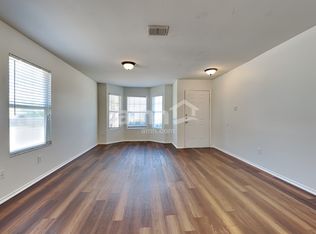 10512 Park City Trl, Fort Worth, TX 76140