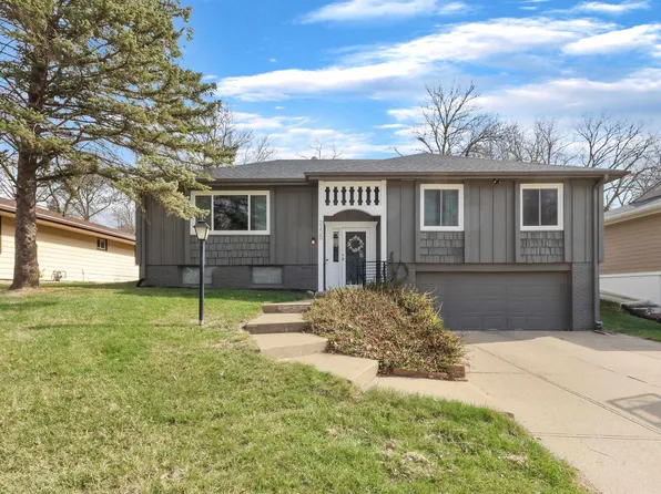 3220 Viking Dr, Sioux City, IA 51104