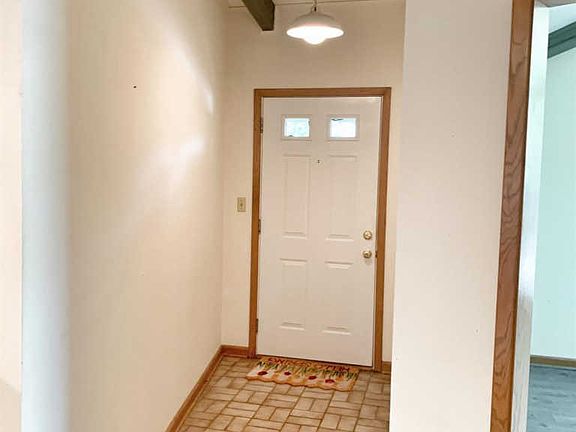 4th image of 639 Starlight Dr