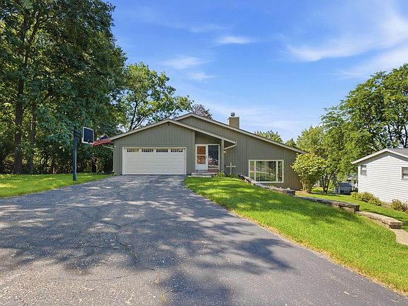 2nd image of 719 Wexford WAY