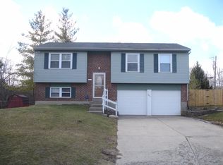 1861 Del Rio Dr, Hamilton, OH 45013