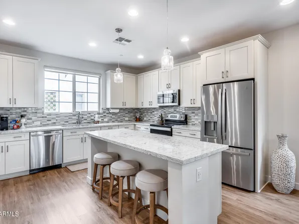 1673 E DOGWOOD Lane, Gilbert, AZ 85295