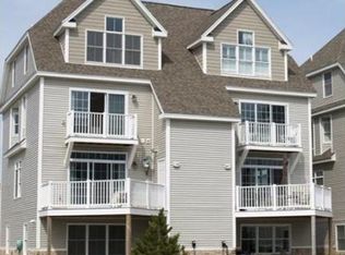 11 Duston Ave, Hampton, NH 03842