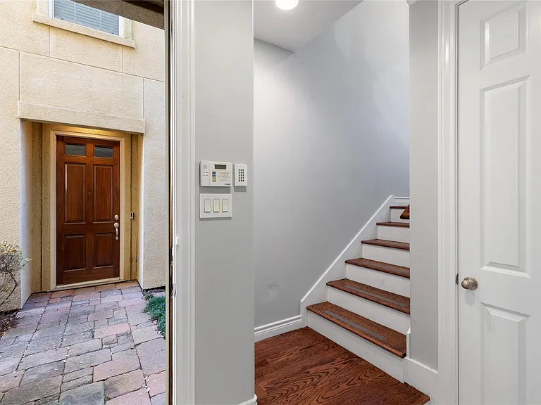 1608 Colorado St — Photo 22