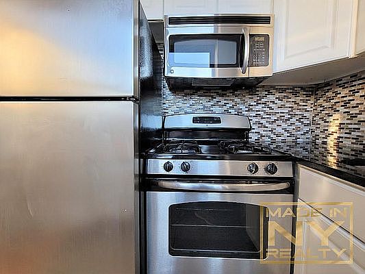 2nd image of 118-80 Metro Ave #6EE