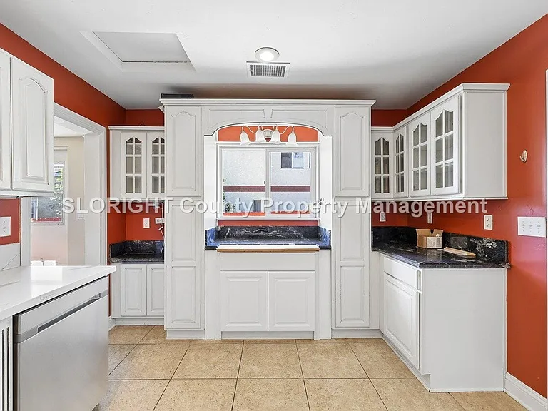 133 N Tassajara Dr — Photo 14