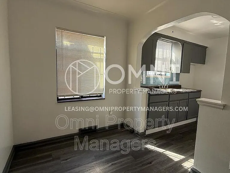 9747 Somerset Ave — Photo 9