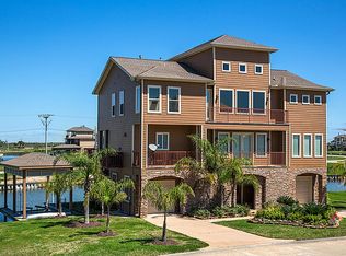 22 Half Moon, Hitchcock, TX 77563