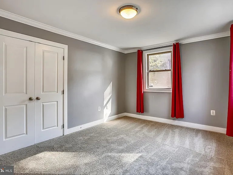 2838 Hartford St SE #201 — Photo 11