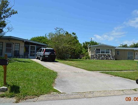 2nd image of 1086 Garfield St