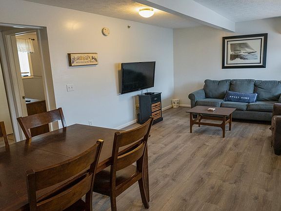3rd image of 5 Boisvert St