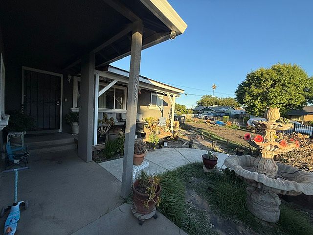 1st image of 5931 Mascot Ave