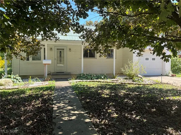 109 Clifton St, New London, OH 44851