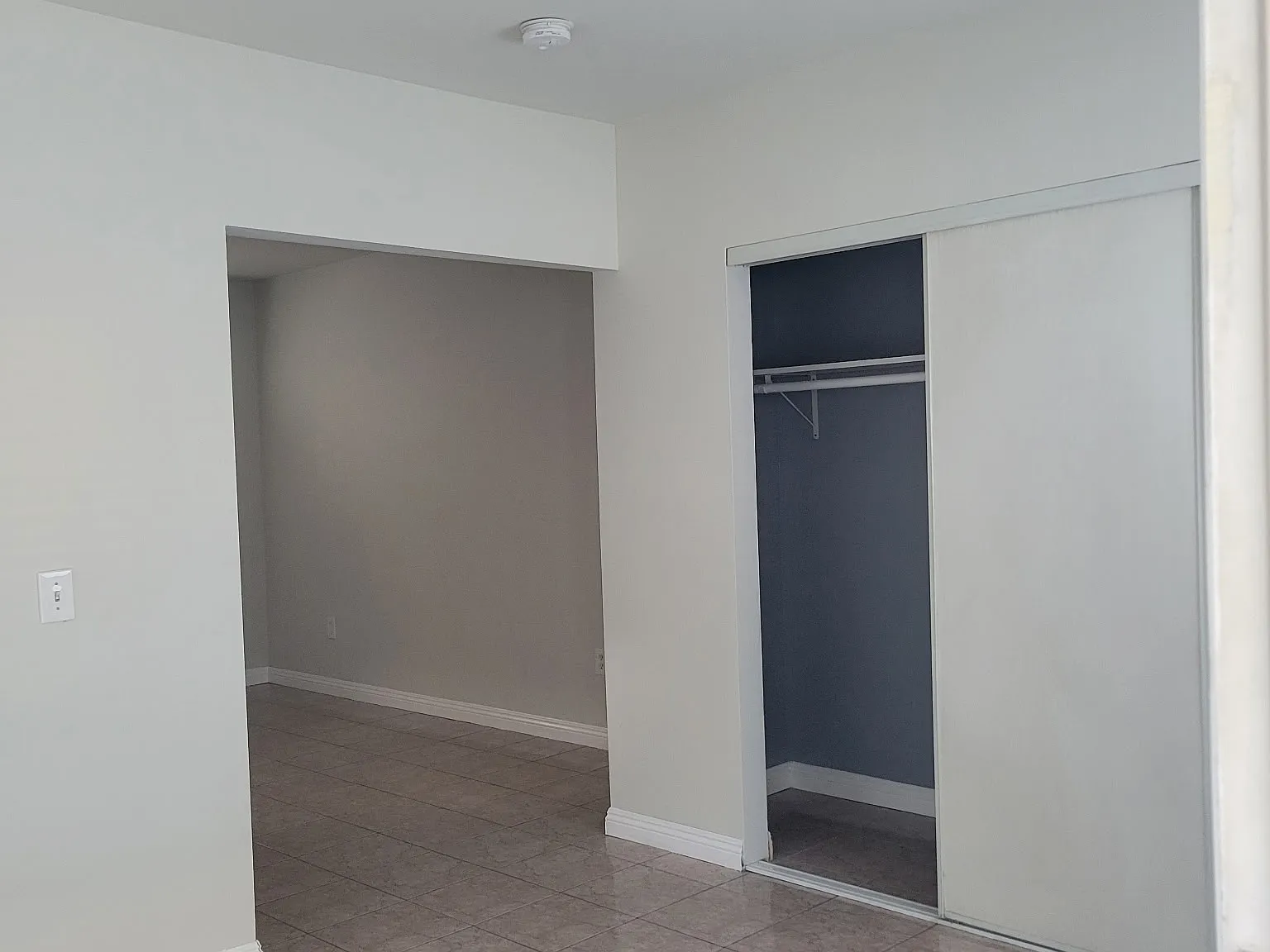 Studio, 425 sqft, $1,000 — Photo 2