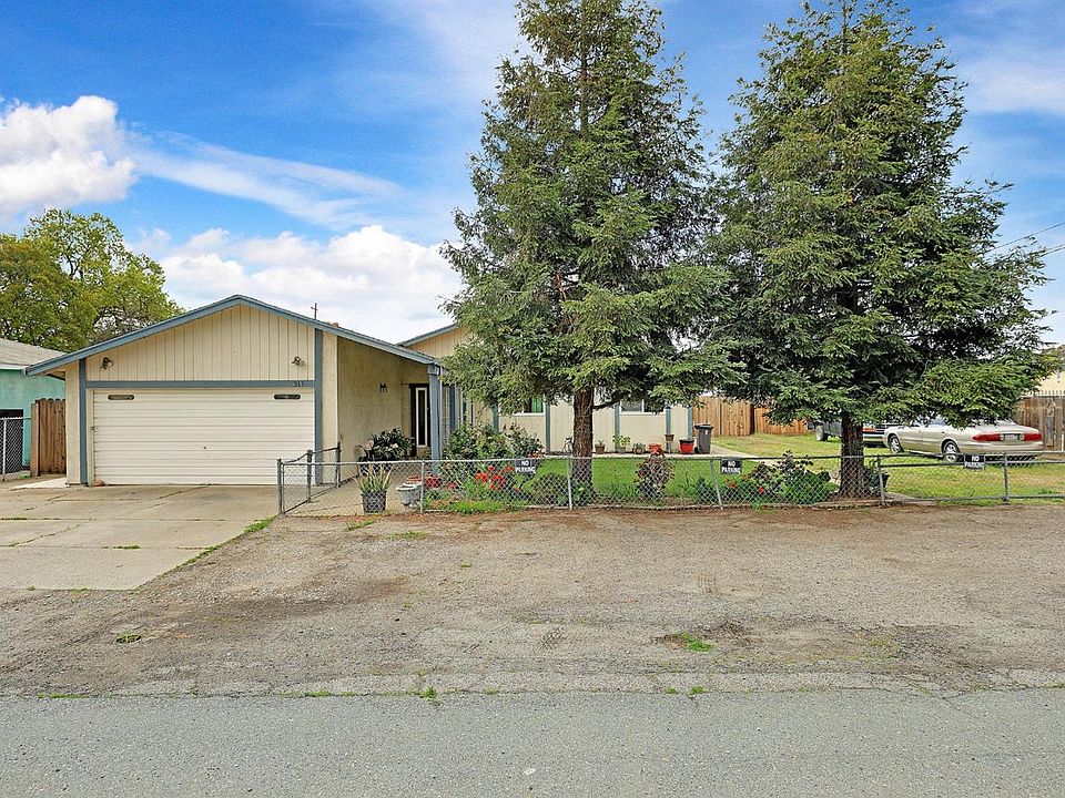 1st image of 917 S Adelbert Ave