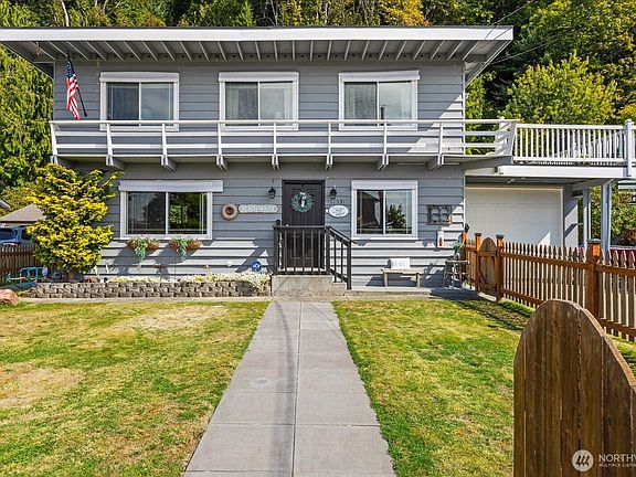 3rd image of 11531 Tulare Way W
