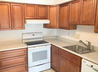 1107 Sayre Dr, Princeton, NJ 08540