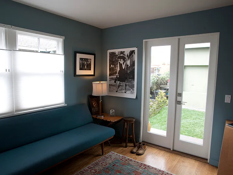 737 Broadway St — Photo 12