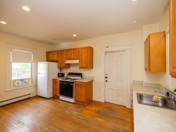 84 Walker St Floor 2