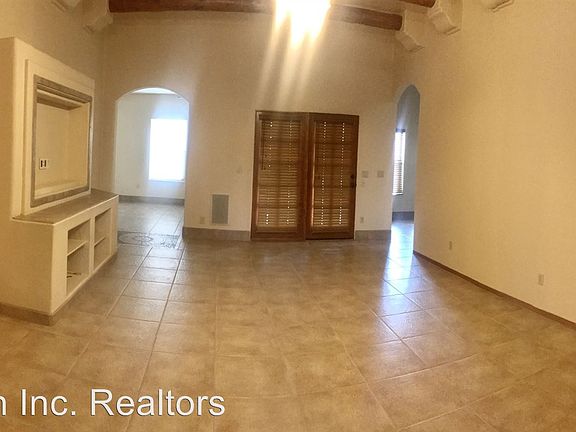 5th image of 541 Corona Del Campo Loop