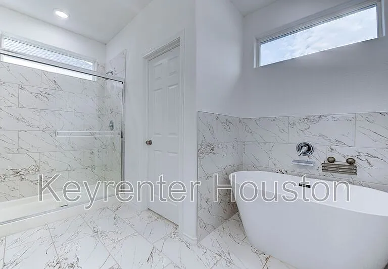 8203 Woodlyn Rd #C — Photo 21