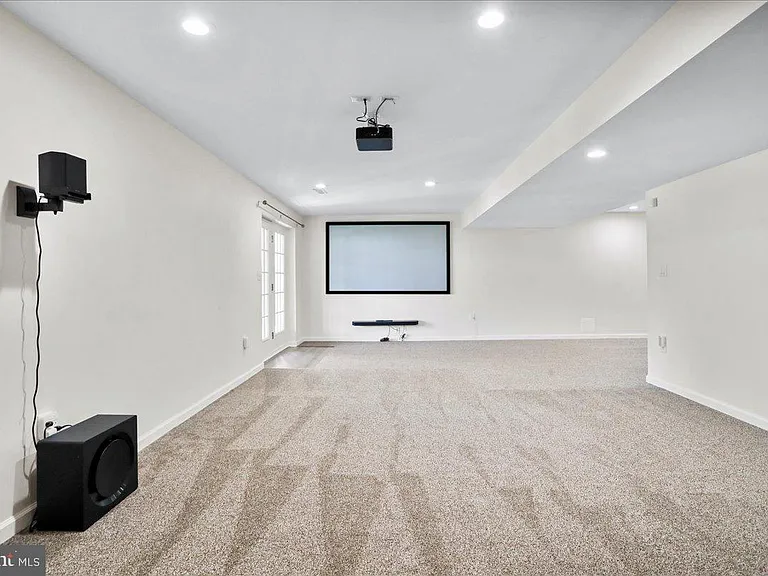 319 Morlyn Dr — Photo 44