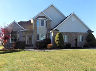 6325 Hidden Meadow Dr, Marcy, NY 13403