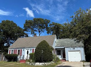 938 Ostrander Avenue, Riverhead, NY 11901