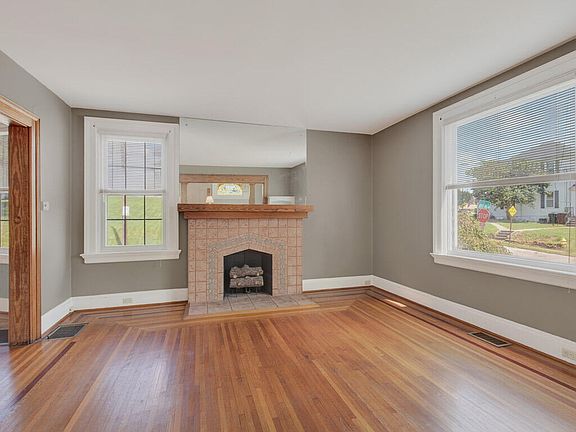 5th image of 3521 Myrtle Ave