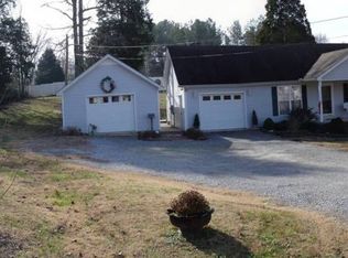 207 Cowells Chapel Rd, Camden, TN 38320