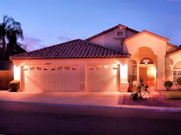 4th image of 2828 E Ludlow Dr