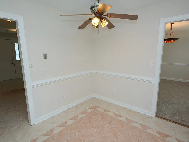 1217 Reardon Cir — Photo 7