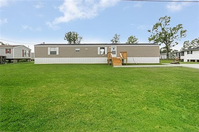 1st image of 7636 Mackerel Dr
