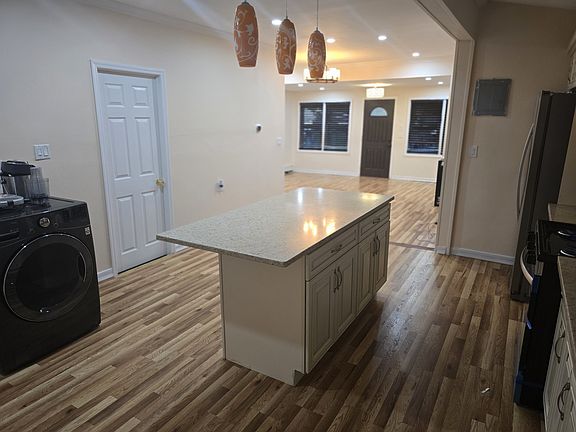 3rd image of 176-21 130th Ave #1