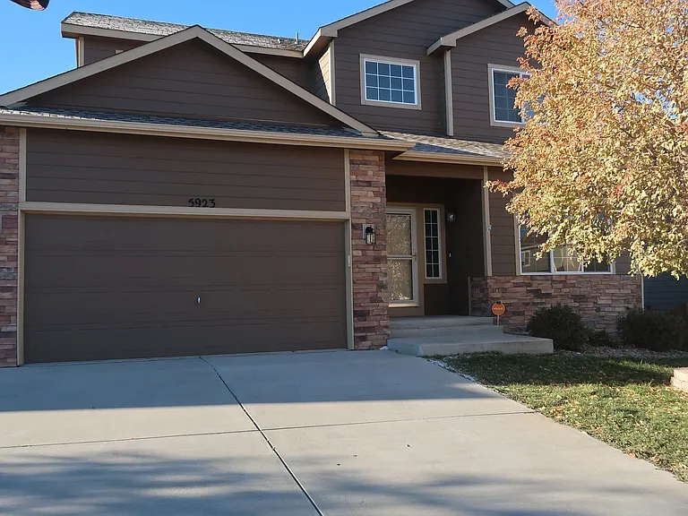 5923 Dancing Sun Way — Photo 3